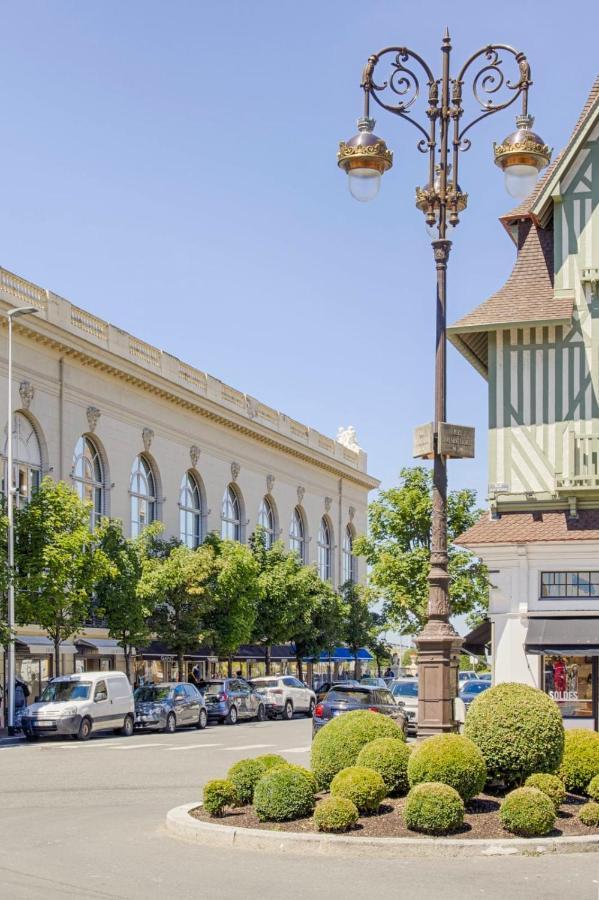 Castel Saint Clair - Trois Pieces - Deauville Centre Zewnętrze zdjęcie